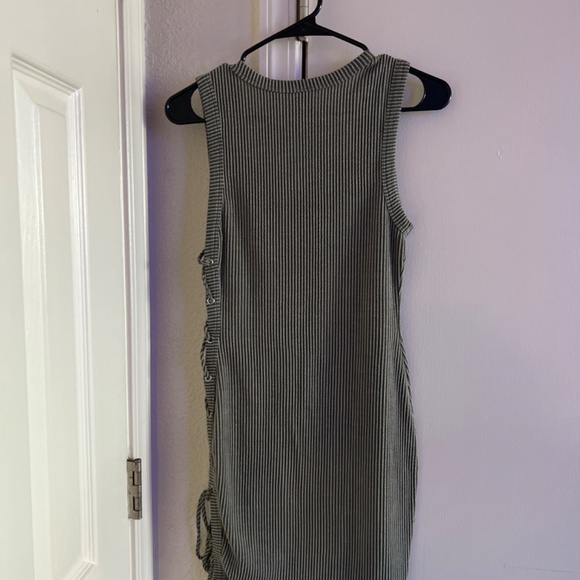 windsor dress - Picture 2 of 3